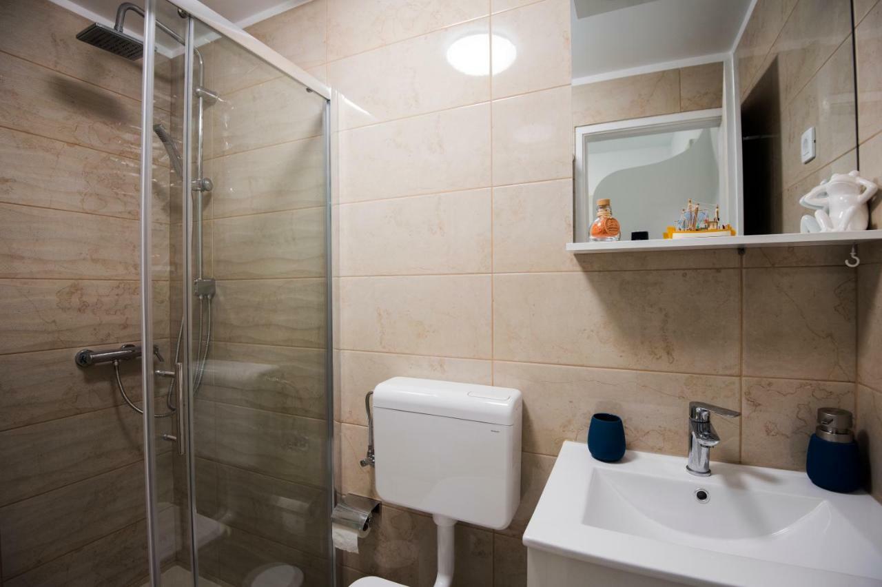 Ibis Your Cosy Oasis With Private Parking And Patio Split Kültér fotó