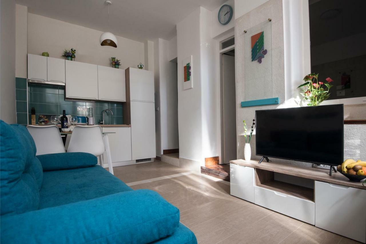 Ibis Your Cosy Oasis With Private Parking And Patio Split Kültér fotó