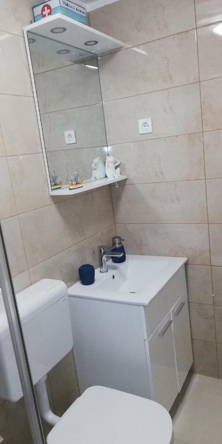 Ibis Your Cosy Oasis With Private Parking And Patio Split Kültér fotó