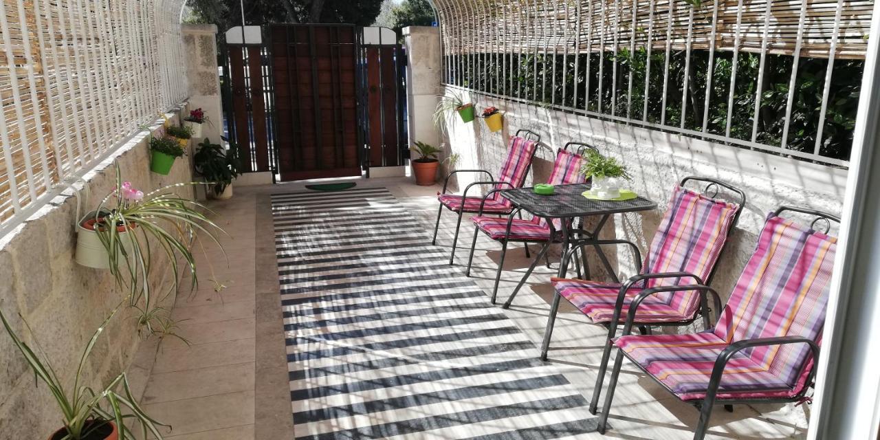 Ibis Your Cosy Oasis With Private Parking And Patio Split Kültér fotó